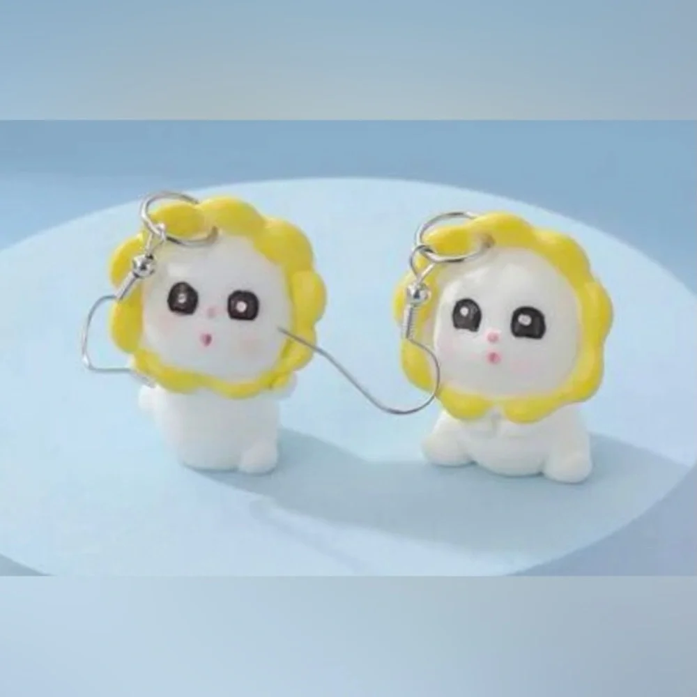 “Kawaii Kitties” Lion Mane Costume Cutesy Furry Kitten Cat 3D Figurine Earrings